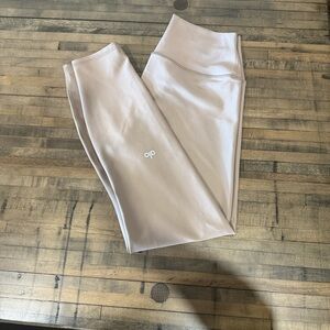 ALO Yoga Light Tan Leggings